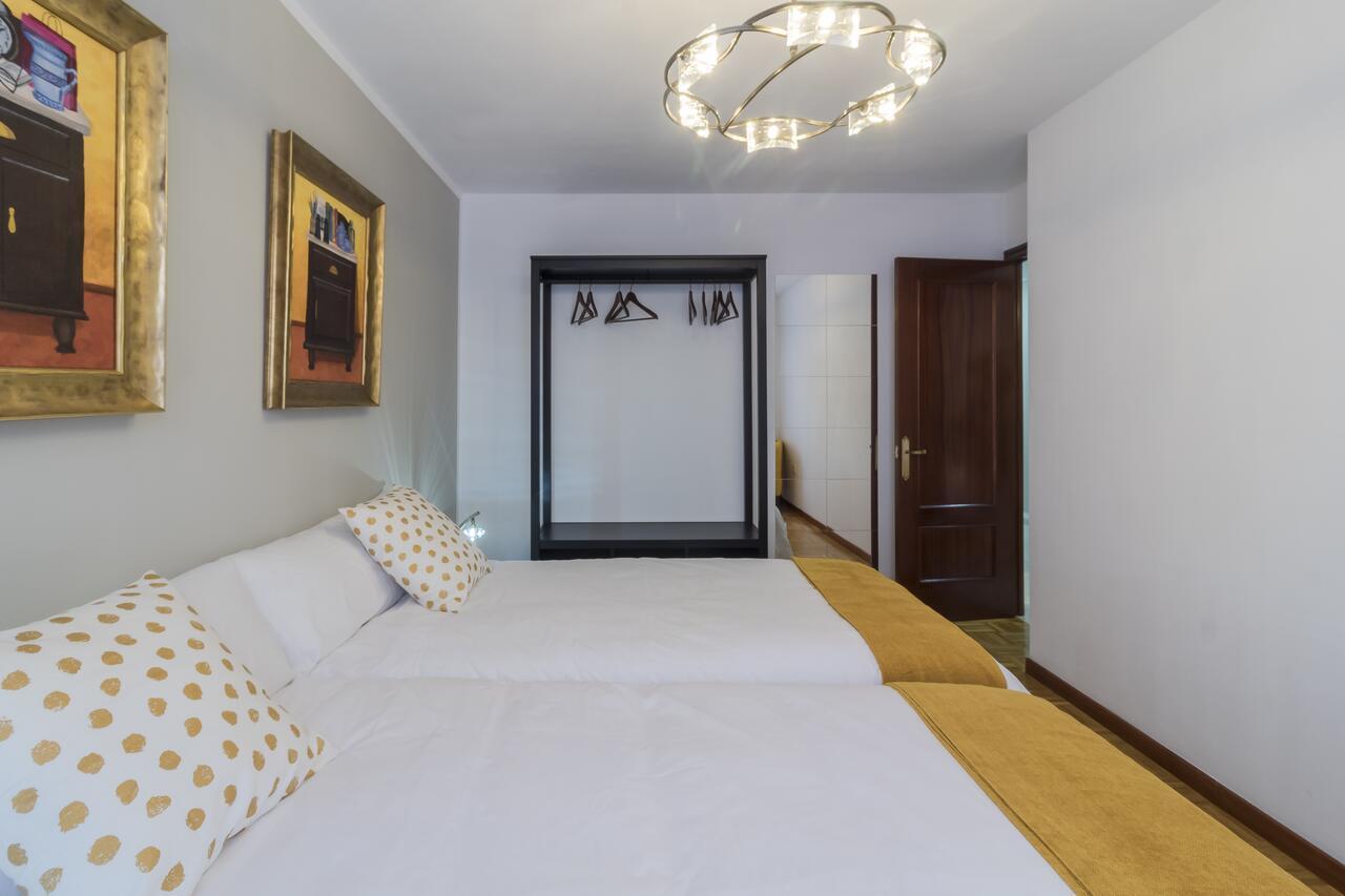 Apartamento Vital Aza โปลา เด เลนา ภายนอก รูปภาพ